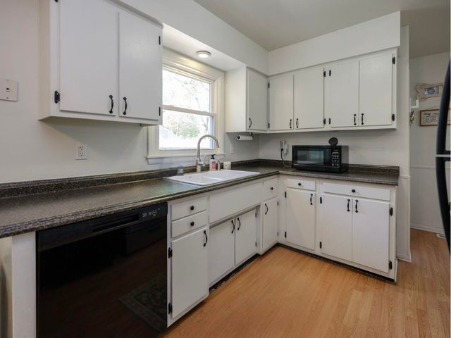 1803 Greenview Avenue, Portage City, MI 49024