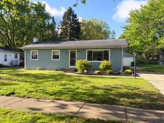 1803 Greenview Avenue, Portage City, MI 49024