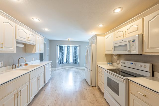 15337 Valley View Road, Fayetteville, AR 72704