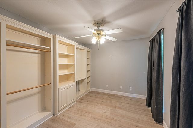 15337 Valley View Road, Fayetteville, AR 72704