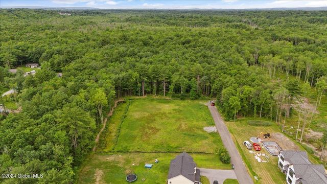 24 Locust Road, Malta, NY 12020