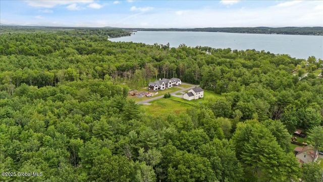 24 Locust Road, Malta, NY 12020