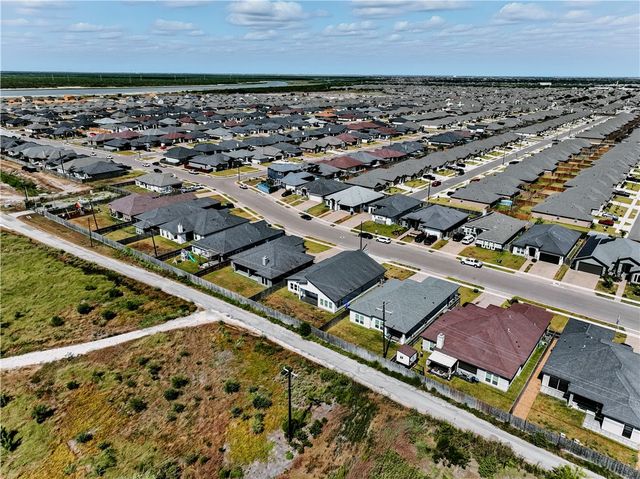 7710 Krypton Dr, Corpus Christi, TX 78414