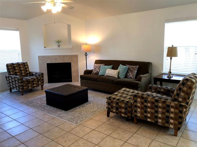 4611 Pin Oak Creek Lane, Kingwood, TX 77345