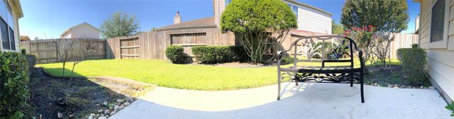 4611 Pin Oak Creek Lane, Kingwood, TX 77345