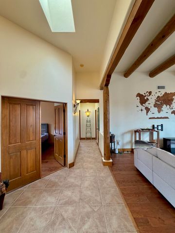 29 Holiday Loop, Tijeras, NM 87059
