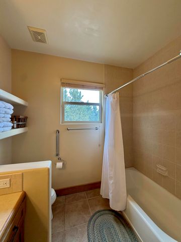 29 Holiday Loop, Tijeras, NM 87059