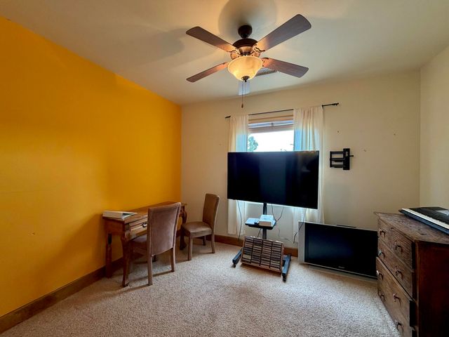 29 Holiday Loop, Tijeras, NM 87059