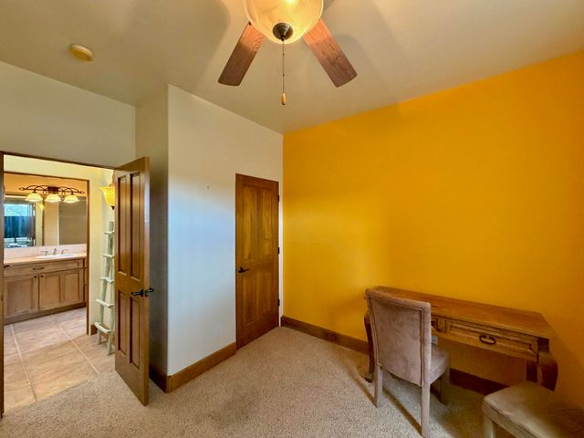 29 Holiday Loop, Tijeras, NM 87059