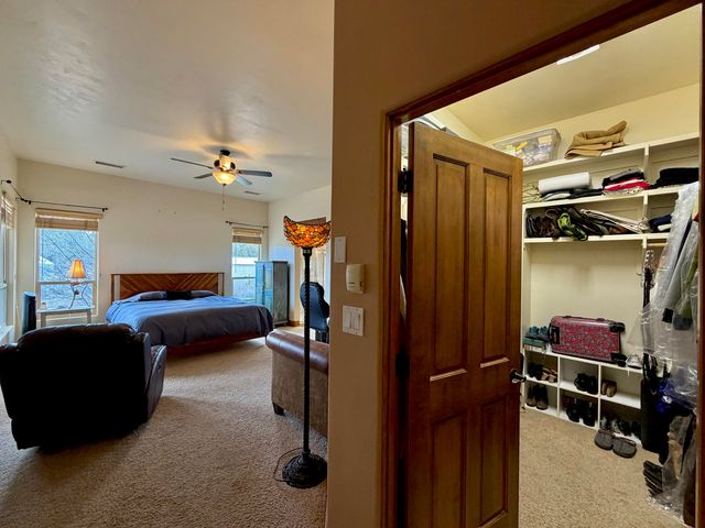 29 Holiday Loop, Tijeras, NM 87059