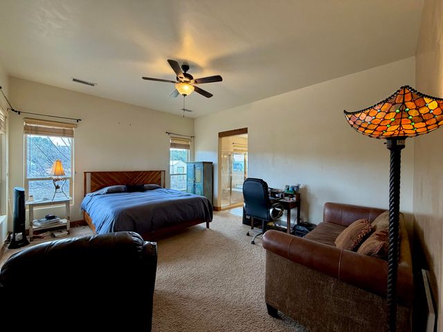 29 Holiday Loop, Tijeras, NM 87059