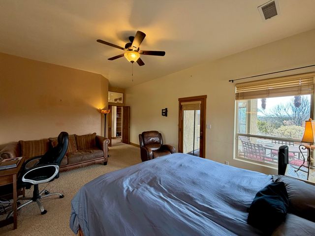 29 Holiday Loop, Tijeras, NM 87059