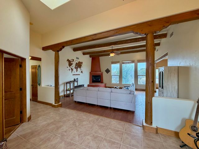 29 Holiday Loop, Tijeras, NM 87059