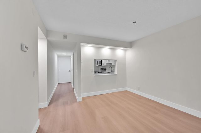 8411 Forest Hills Dr 206, Coral Springs, FL 33065