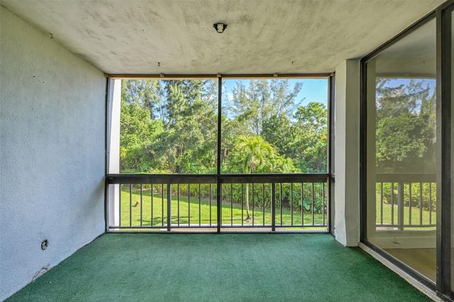 8411 Forest Hills Dr 206, Coral Springs, FL 33065