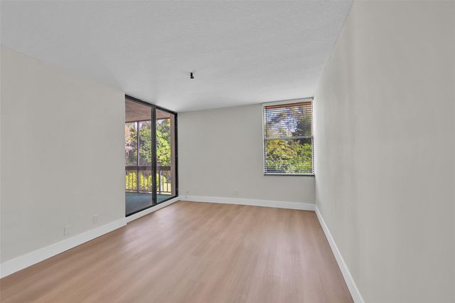 8411 Forest Hills Dr 206, Coral Springs, FL 33065