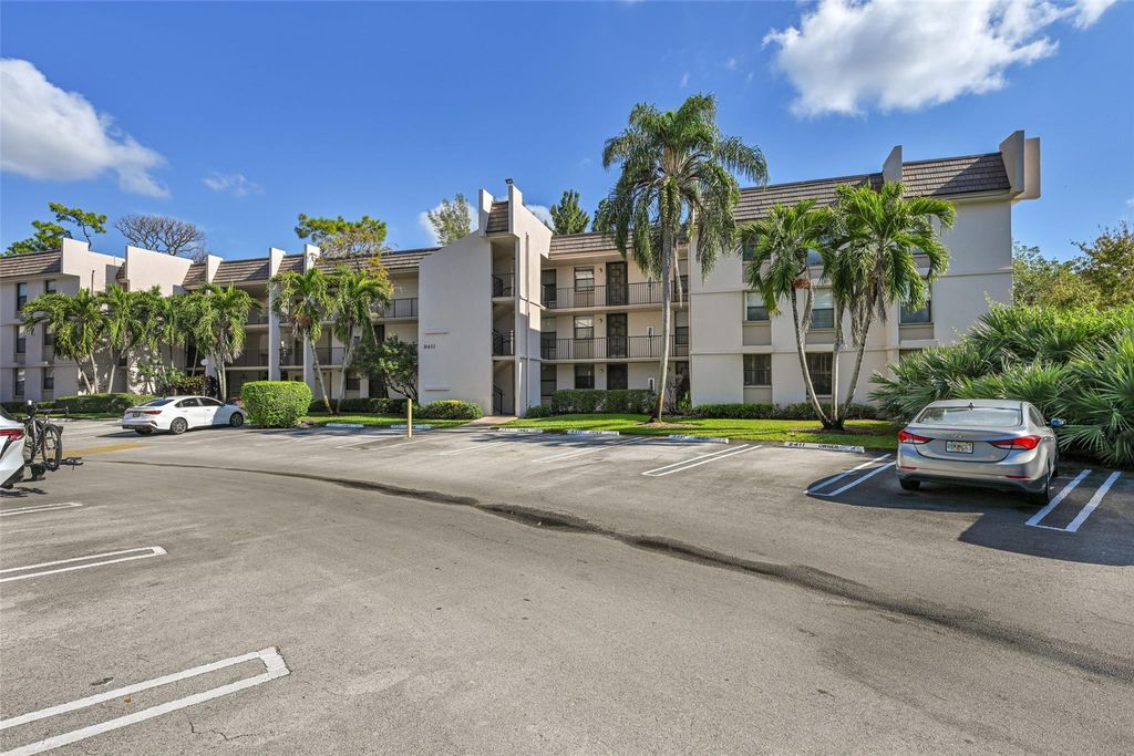 8411 Forest Hills Dr 206, Coral Springs, FL 33065