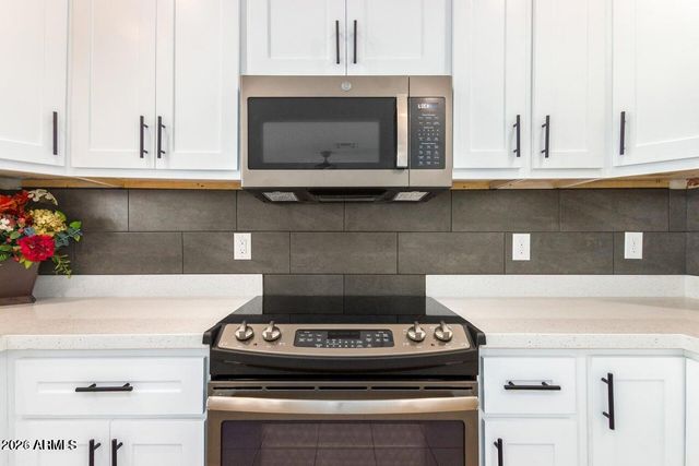 1102 W ANDERSON Drive, Phoenix, AZ 85023