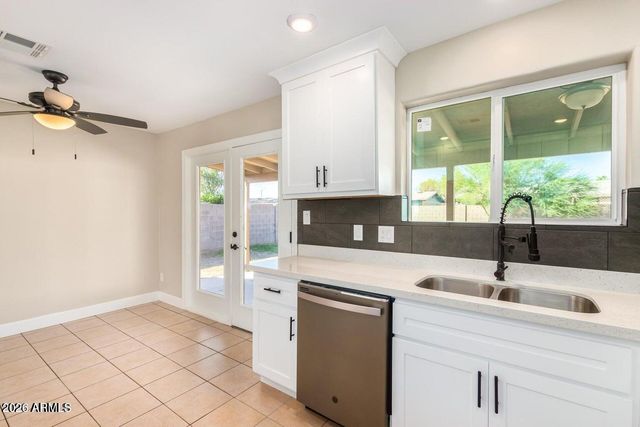 1102 W ANDERSON Drive, Phoenix, AZ 85023