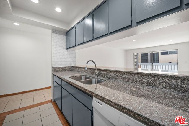 444 S Gramercy Place 10, Los Angeles, CA 90020