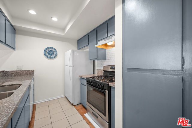 444 S Gramercy Place 10, Los Angeles, CA 90020