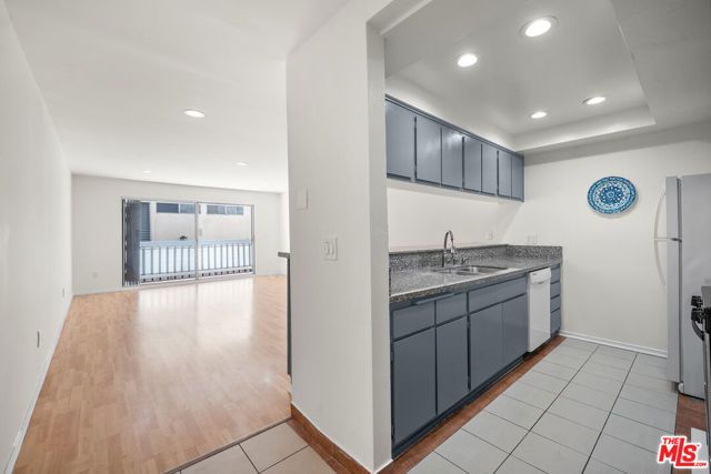444 S Gramercy Place 10, Los Angeles, CA 90020