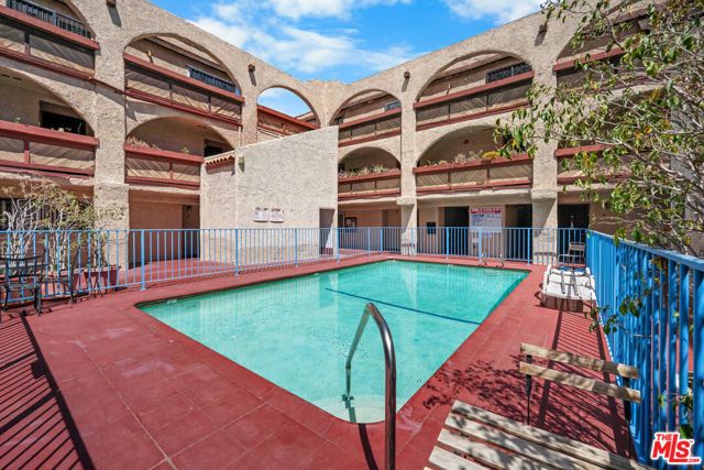 444 S Gramercy Place 10, Los Angeles, CA 90020