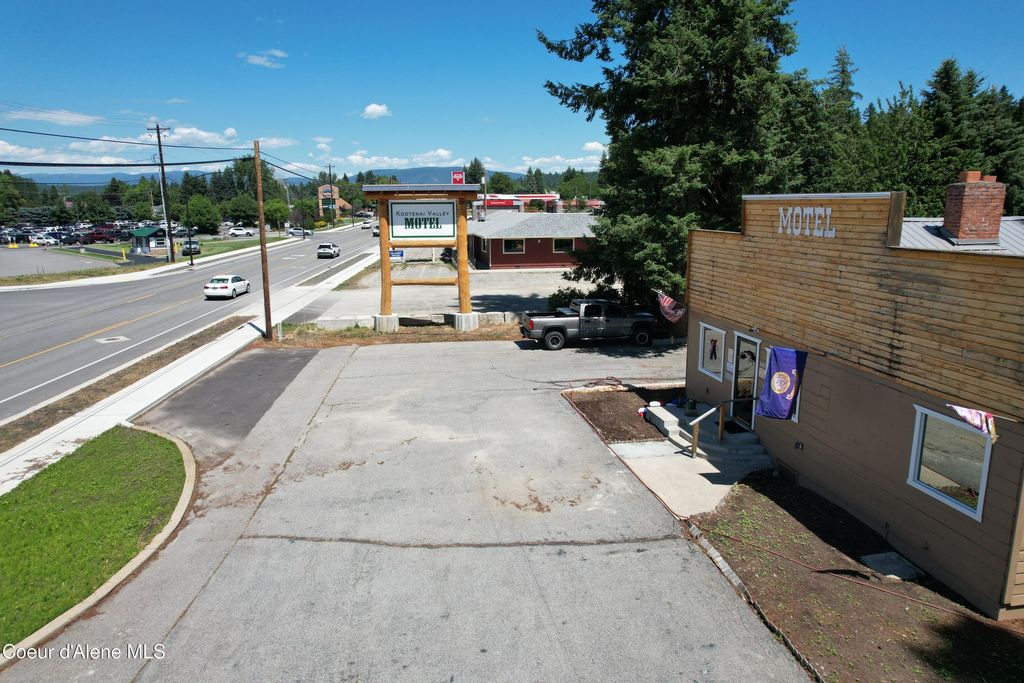 6409 S Main St, Bonners Ferry, ID 83805 photo 3