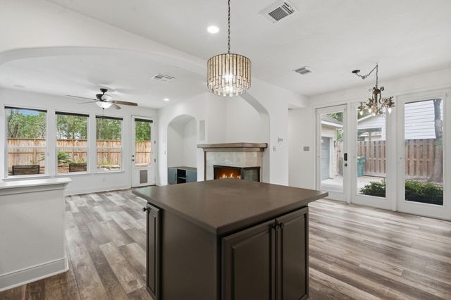 18 Cloud Bank Place, The Woodlands, TX 77382