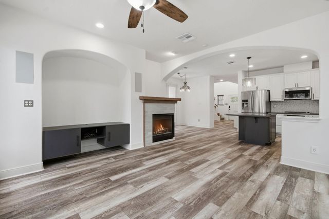 18 Cloud Bank Place, The Woodlands, TX 77382