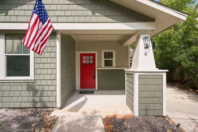 18 Cloud Bank Place, The Woodlands, TX 77382