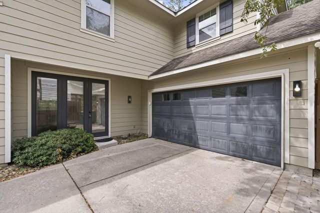 18 Cloud Bank Place, The Woodlands, TX 77382