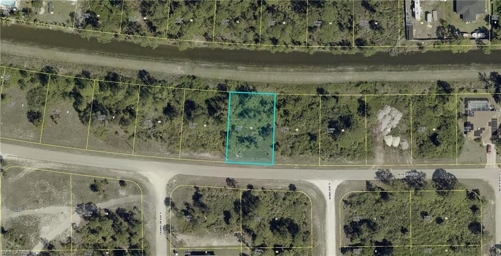 1243 Count ST E, Lehigh Acres, FL 33974