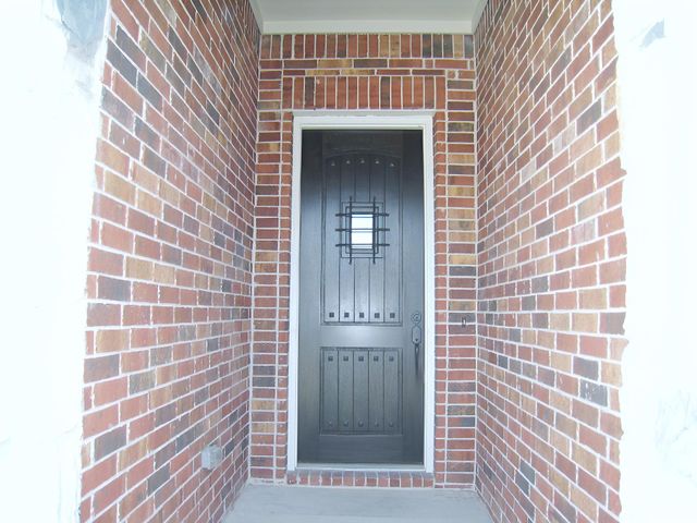 285 Kat Garnet DR, Kyle, TX 78640