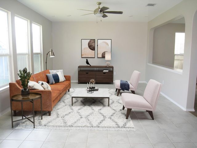 285 Kat Garnet DR, Kyle, TX 78640