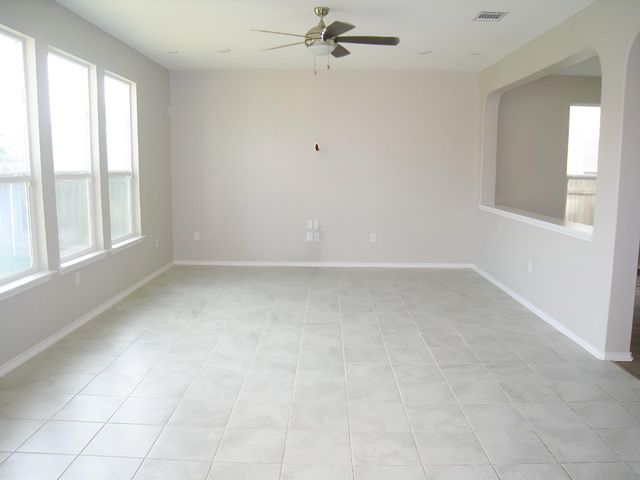 285 Kat Garnet DR, Kyle, TX 78640