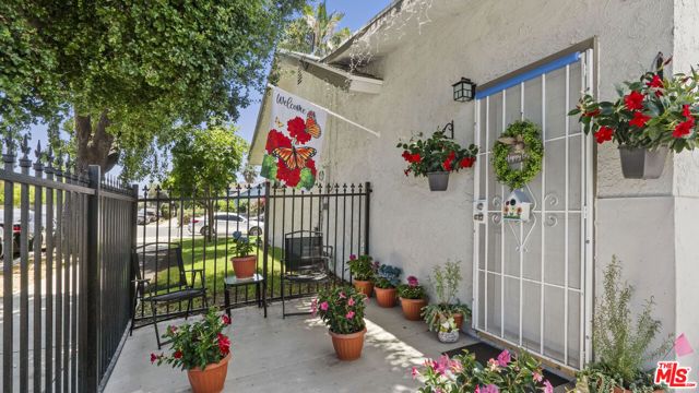 891 E 6th Street, Pomona, CA 91766