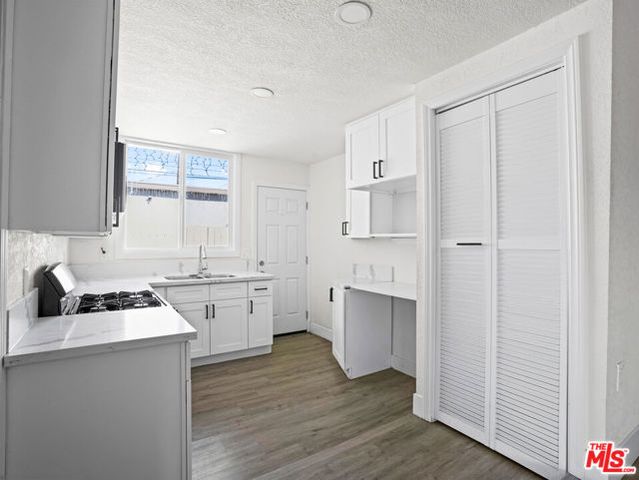 891 E 6th Street, Pomona, CA 91766