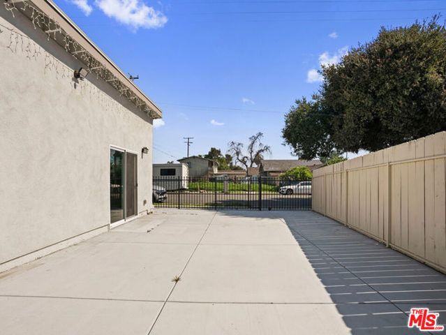 891 E 6th Street, Pomona, CA 91766