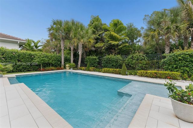 9228 Coral Isles Cir, Palm Beach Gardens, FL 33412