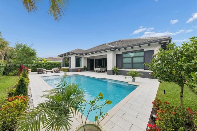 9228 Coral Isles Cir, Palm Beach Gardens, FL 33412
