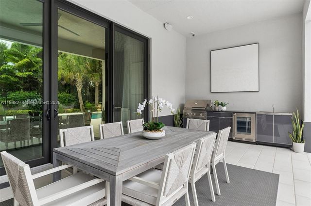 9228 Coral Isles Cir, Palm Beach Gardens, FL 33412
