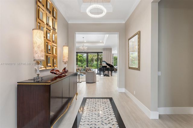 9228 Coral Isles Cir, Palm Beach Gardens, FL 33412