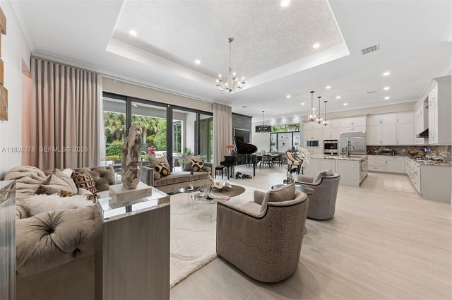 9228 Coral Isles Cir, Palm Beach Gardens, FL 33412
