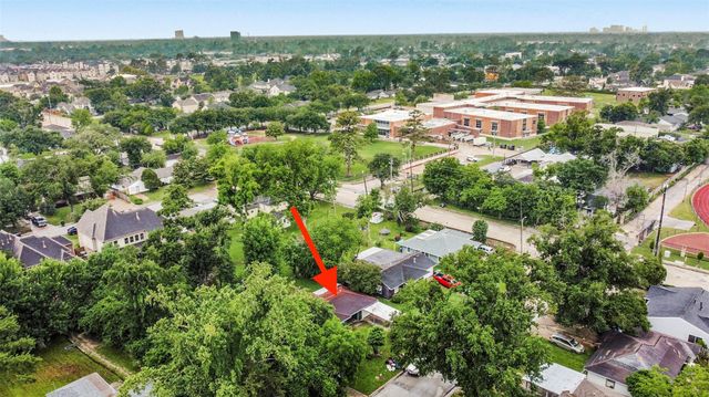 6627 Maybank Drive, Houston, TX 77055