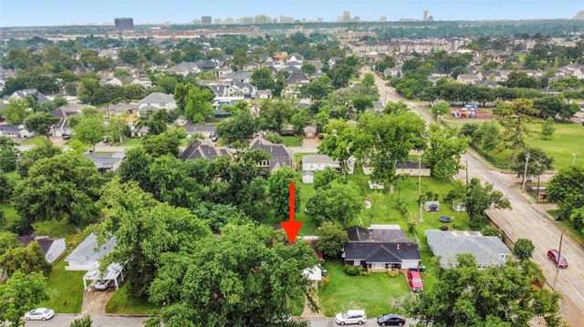 6627 Maybank Drive, Houston, TX 77055