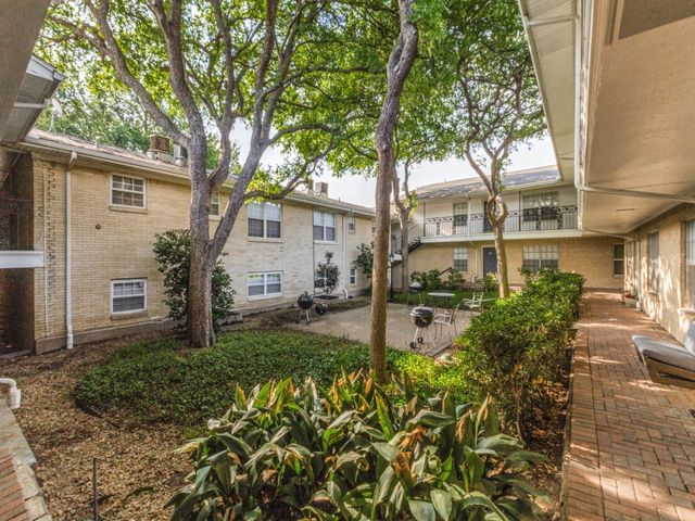 5818 E University Boulevard 138, Dallas, TX 75206