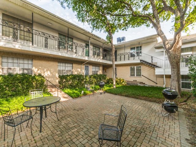 5818 E University Boulevard 138, Dallas, TX 75206