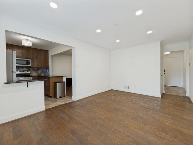 5818 E University Boulevard 138, Dallas, TX 75206
