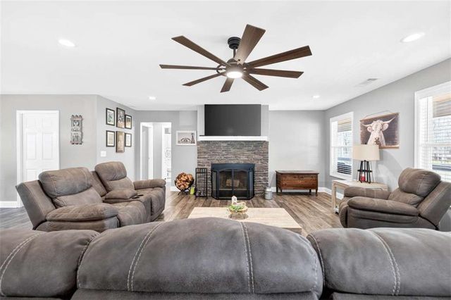 2361 County Line Rd, Mansfield, GA 30055